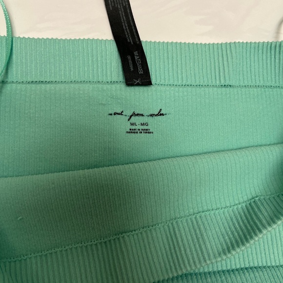 NWT ⚜️💚⚜️ Out from under bandeau mint color tube top size M/L - Picture 16 of 17